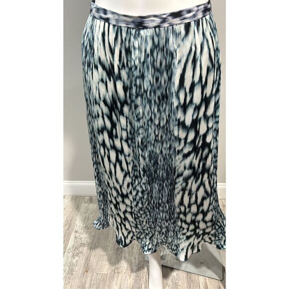 Elie Tahari Pleated Printed Midi Skirt Size 0 - Picture 6 of 14